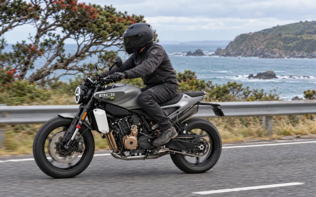 Svartpilen 801 Coastal Road Test